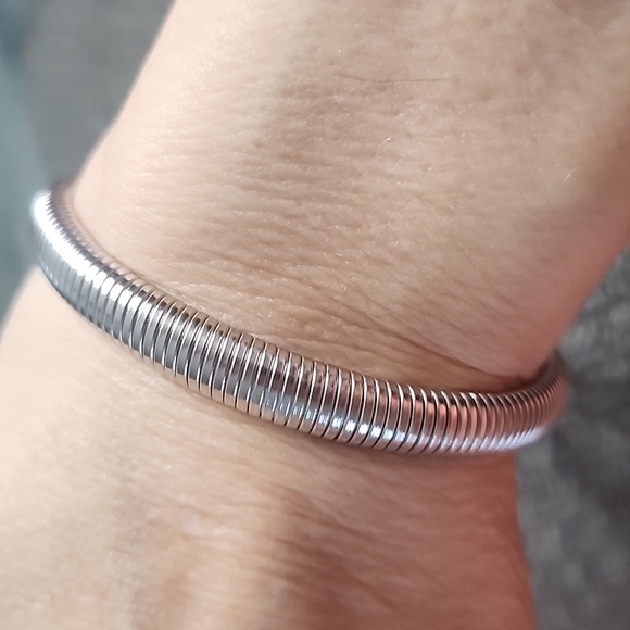 Silvertone Stretch Bracelet - Picture 2 of 7